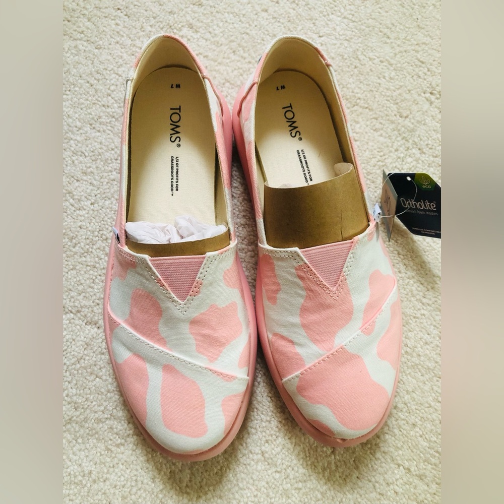 NWT TOMS Alpargata Mallow Cow